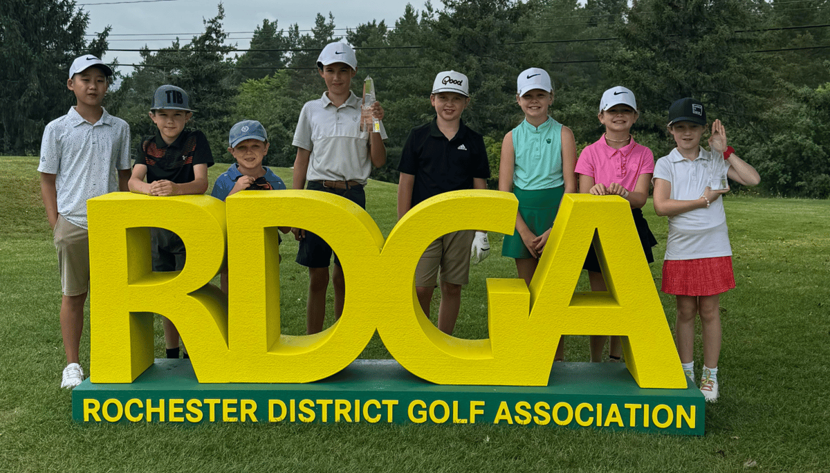 2024 Junior Golfers With Large RDGA Sign NEWSLETTER PROMO